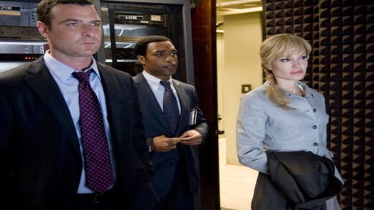 Angelina Jolie som Evelyn Salt & Liev Schreiber som Ted Winter